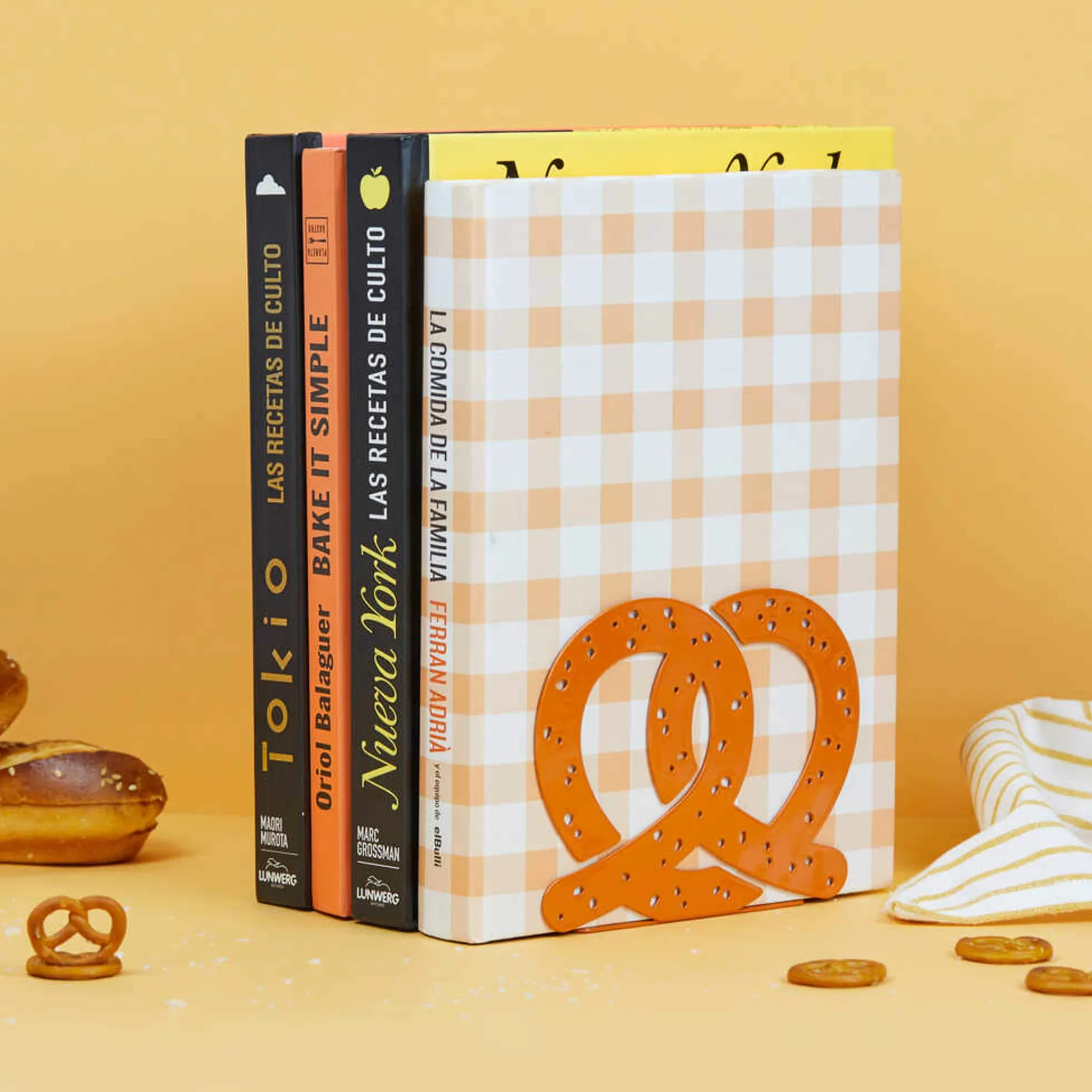 Brown Pretzel Metal Bookend Tableware Brands