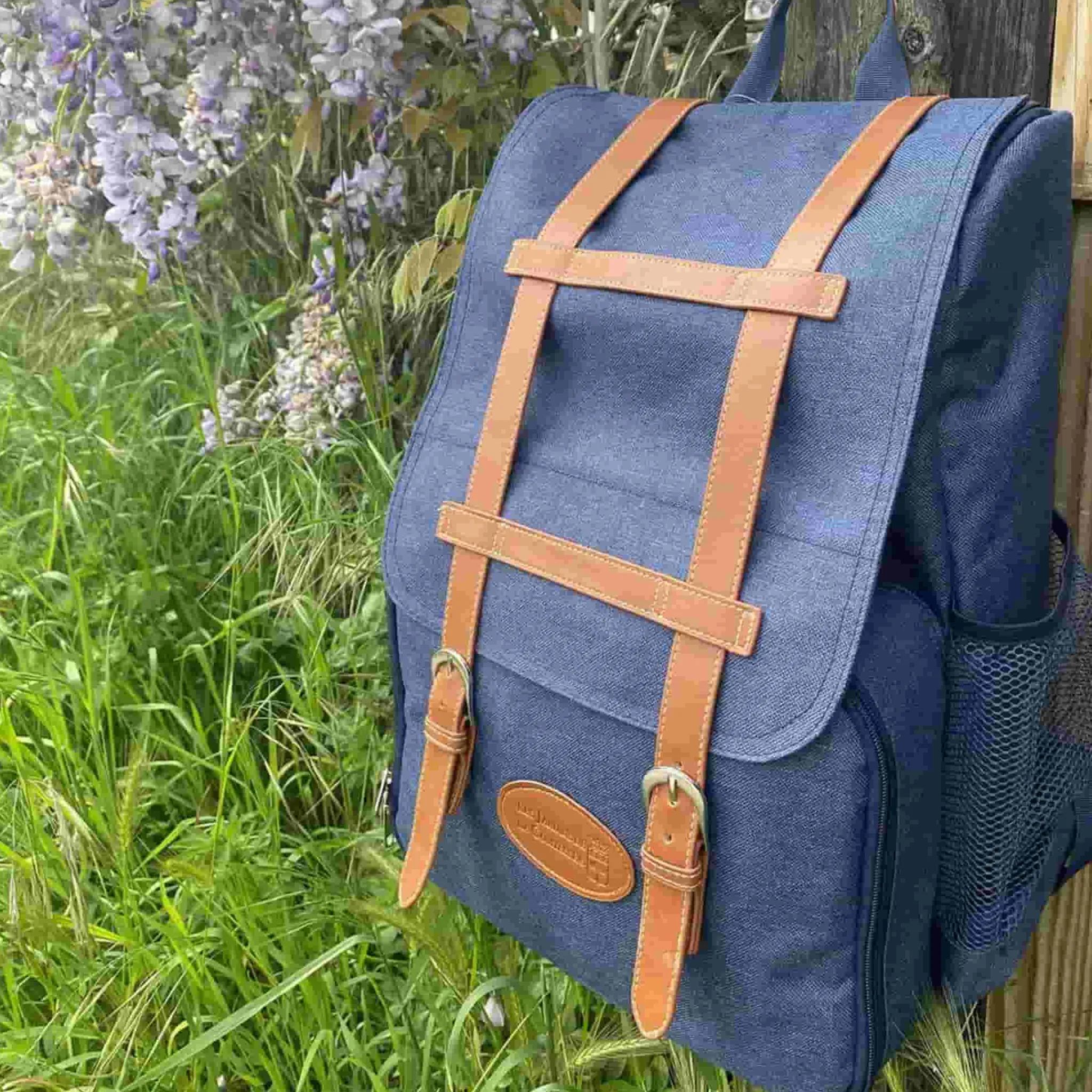 Escapade Navy Picnic Backpack, 4 Person Picnicware|Disposable Tableware