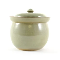 Clearance Handmade Stoneware Fermenting Crock in Green 2 litre Pickling, Preserving & Fermenting Jars