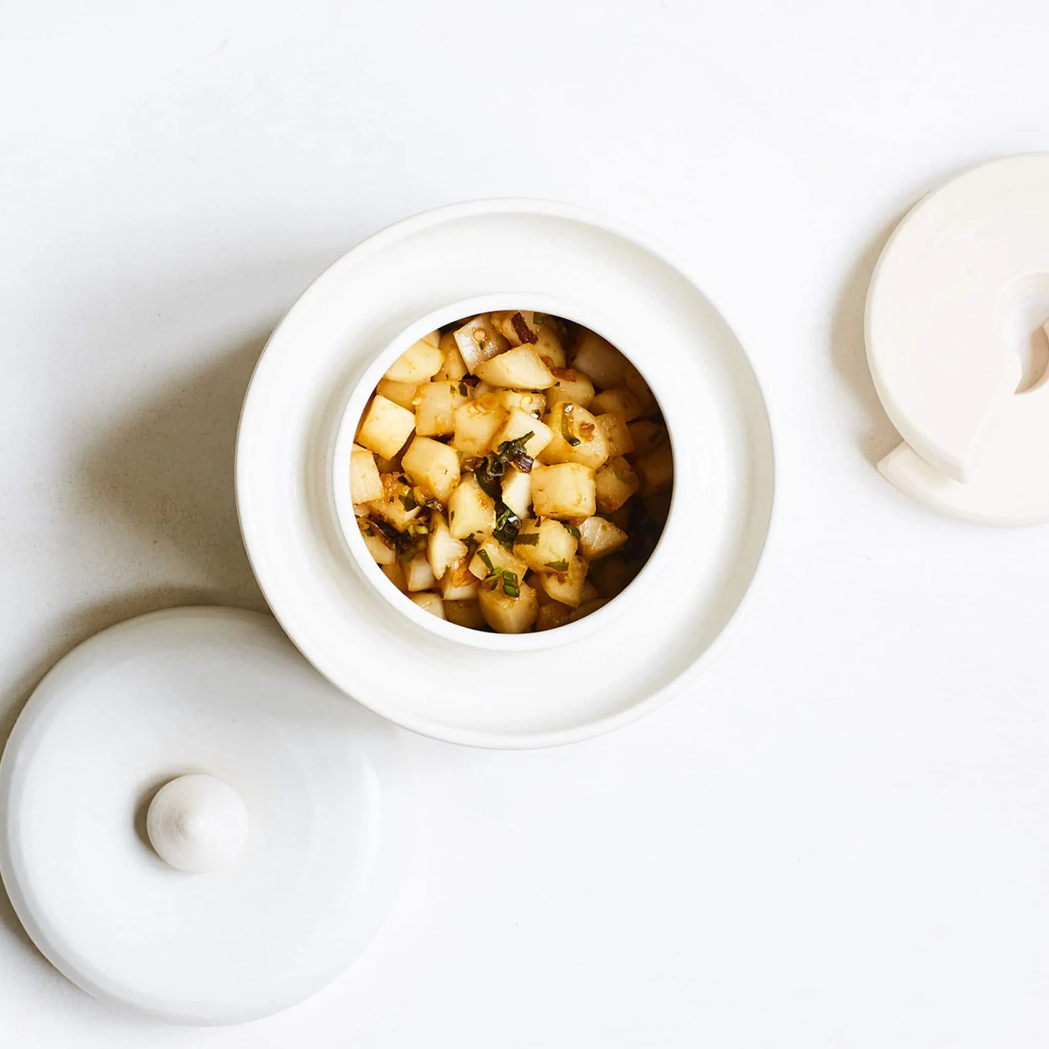 Hot Handmade Stoneware Fermenting Crock in White 2 litre Pickling, Preserving & Fermenting Jars