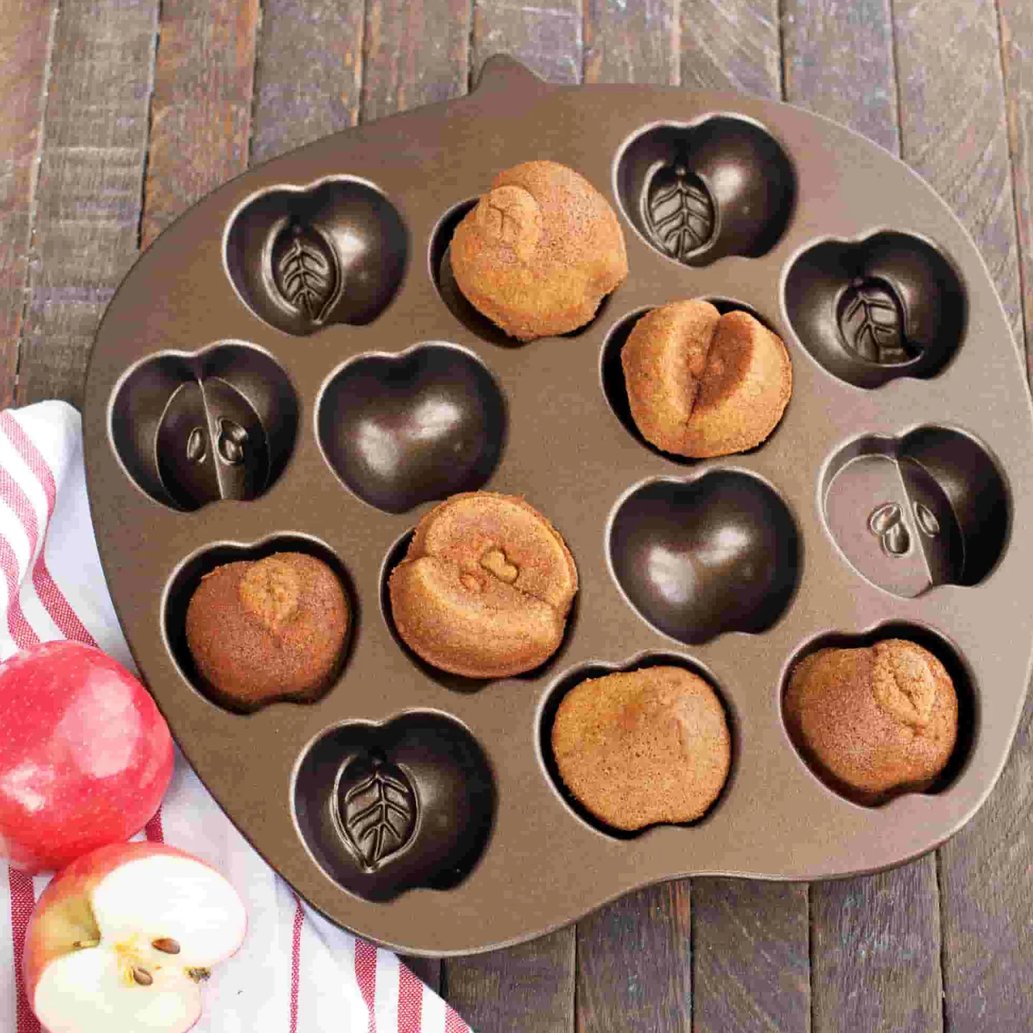 Clearance Nordicware Apple Slice Cakelet Pan, 709ml Baking Supplies & Equipment