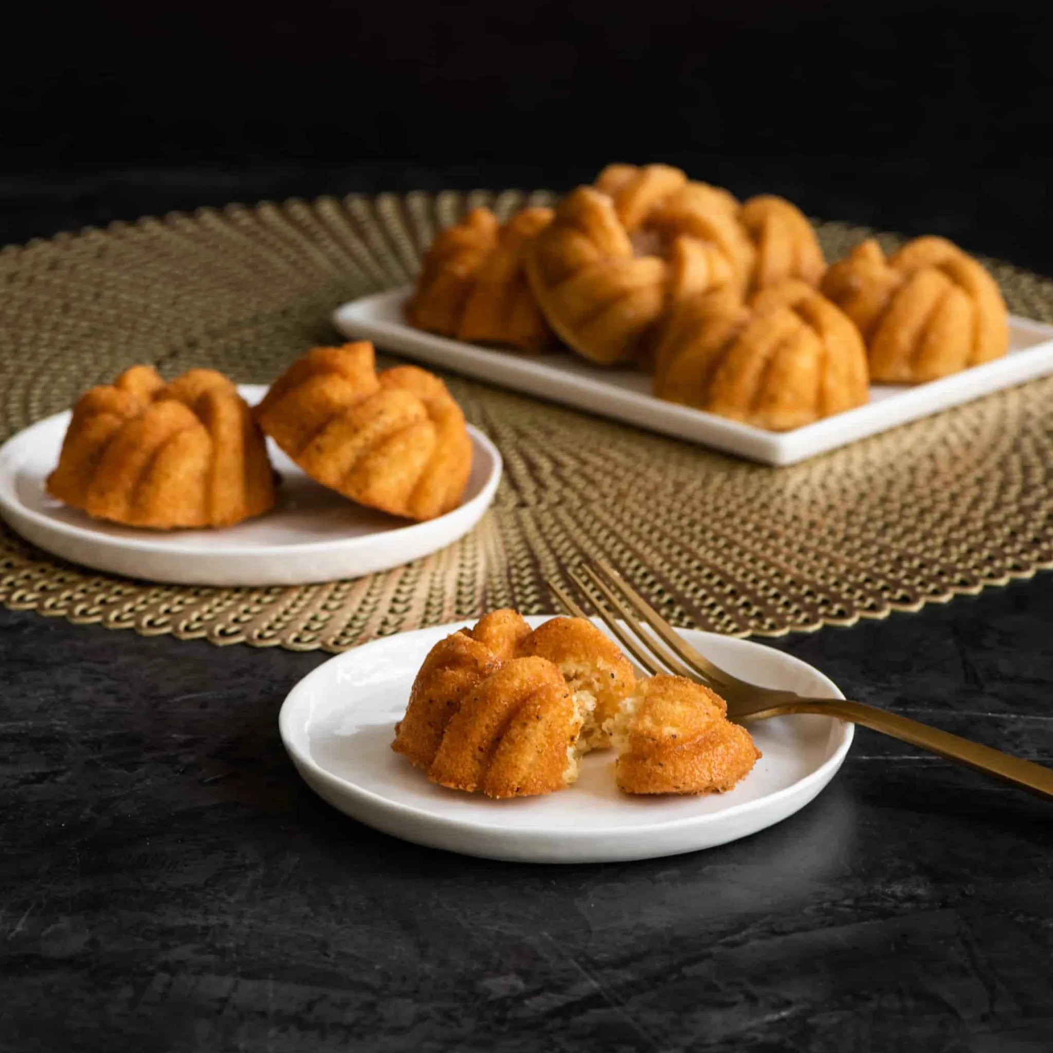 Clearance Gold Braided Mini Bundt Pan Baking Supplies & Equipment