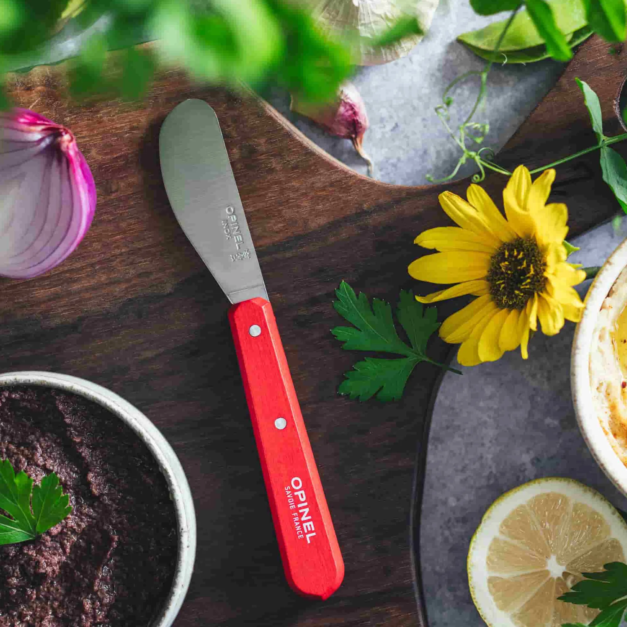 Discount No 117 Red Beechwood Handle Spreading Knife, 6cm Cutlery|Tableware Brands