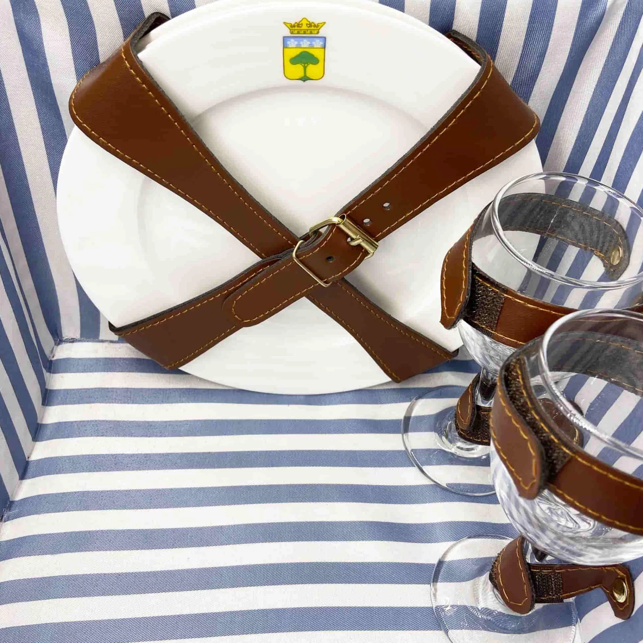 Online Saint-Malo Blue Striped Picnic Basket with Table, 4 Person Picnicware|Disposable Tableware