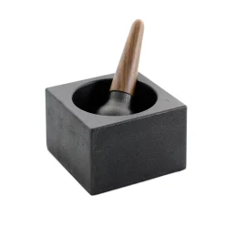 Discount Contemporary Cast Iron & Walnut Pestle & Mortar Table Setting|Kitchen Tools & Utensils