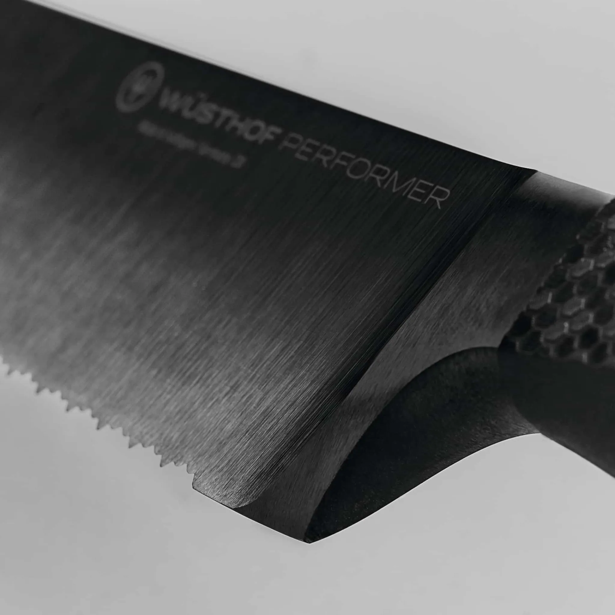 Hot Performer Bread Knife, 23cm Kitchen Knives